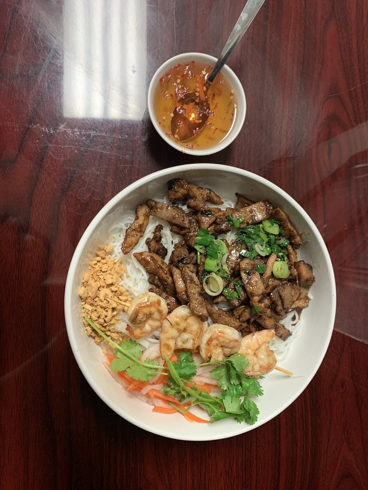 Beef Bun/ Vermicelli Rice Noodles Beef Salad