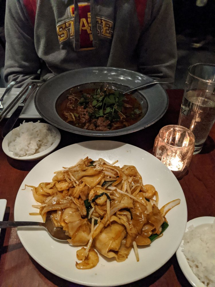 Chow Fun Noodles 炒河粉 Gf