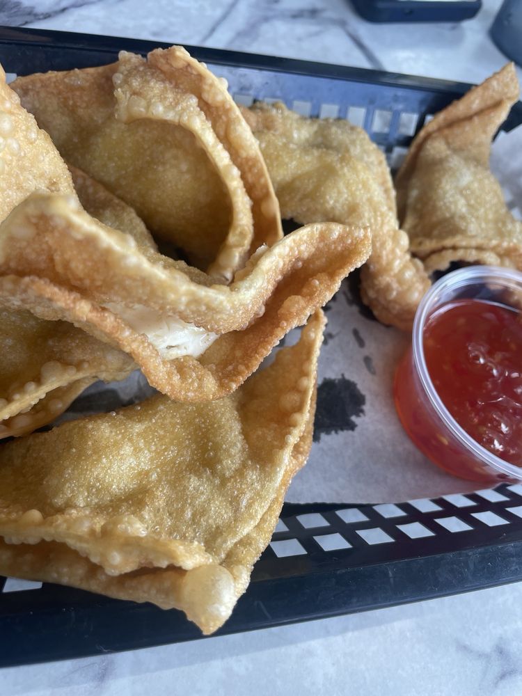 Jalapeno Cream Cheese Wontons