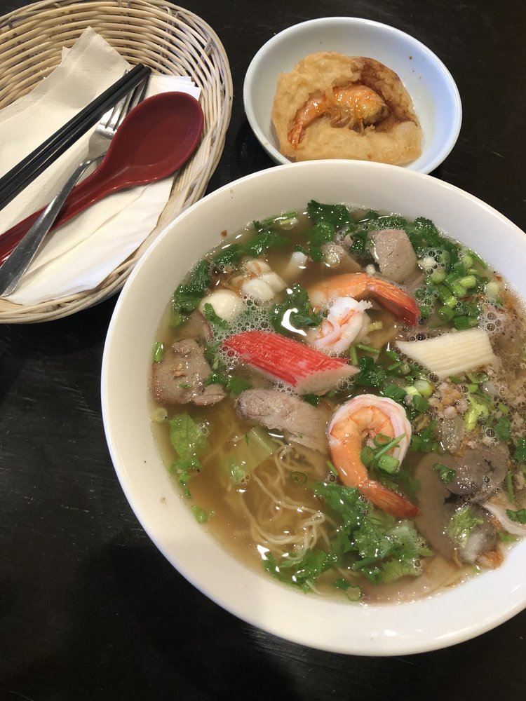 62b. Vegetable and Tofu with Egg Noodles/mi Chay