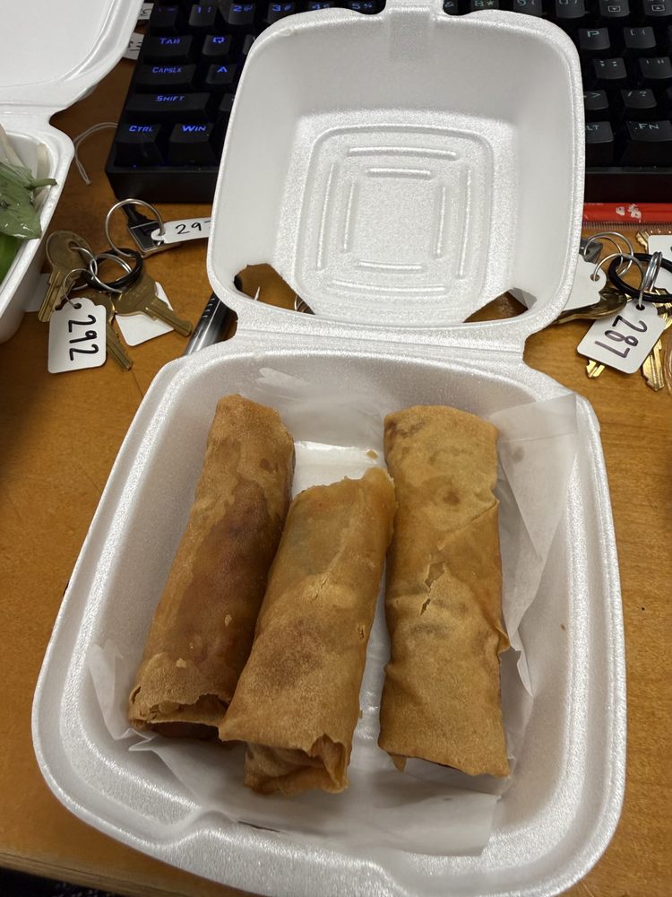 27d. Crispy Egg Noodle W/ Chicken and Vegetable / Mi Xao Gion Ga