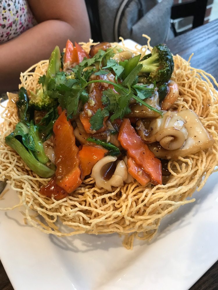 15a. Crispy Pan-fried Rice Noodle Sauteed with Seafood /pho Ap Chao Gion Hai San