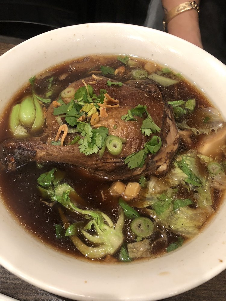 22b. Dry Egg Noodle Soup with Wonton / Mi Hoanh Thanh