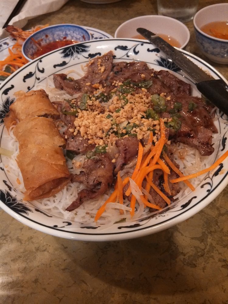 BBQ Pork & Crispy Spring Roll