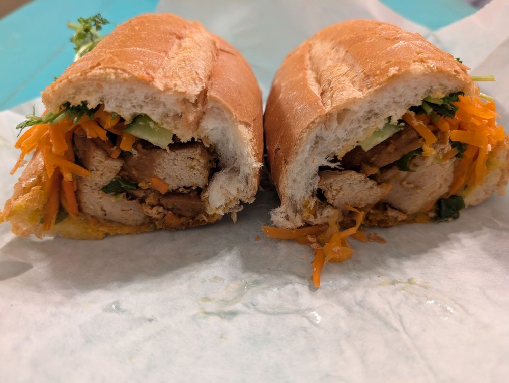 Bánh Mì Lemongrass Tofu