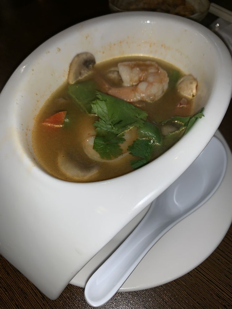 Thai Tom Yum Soup （b)
