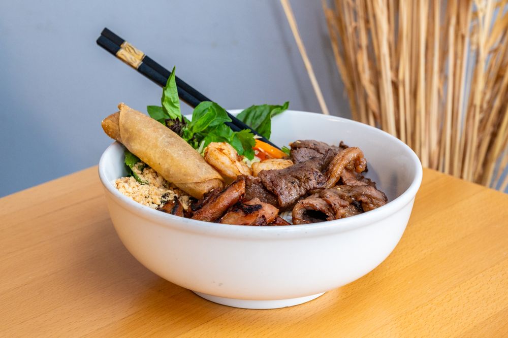 Anchi Special Vermicelli Bowl - Bún Đặc Biệt