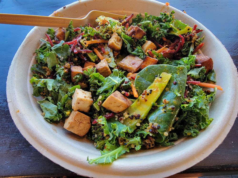 Sriracha Ginger Roasted Tofu Salad