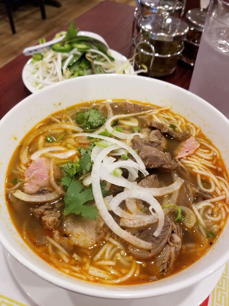 Hue Special Soup / Bún Bò Huế Đặc Biệt