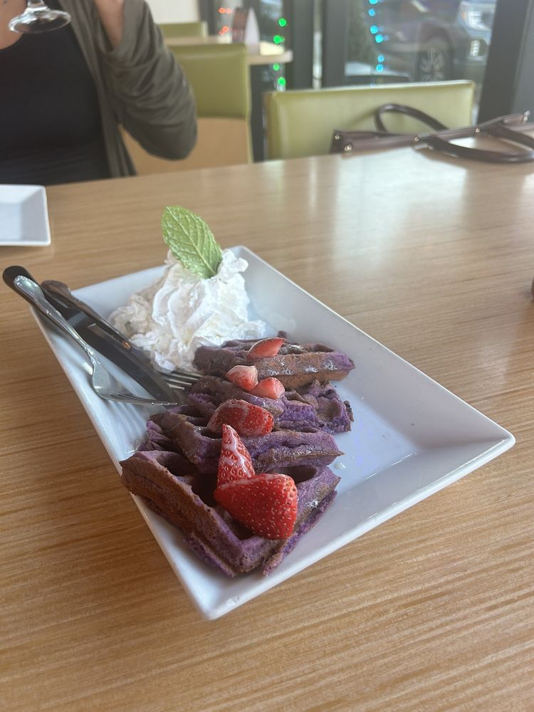 Vietnamese Coconut Milk Waffle