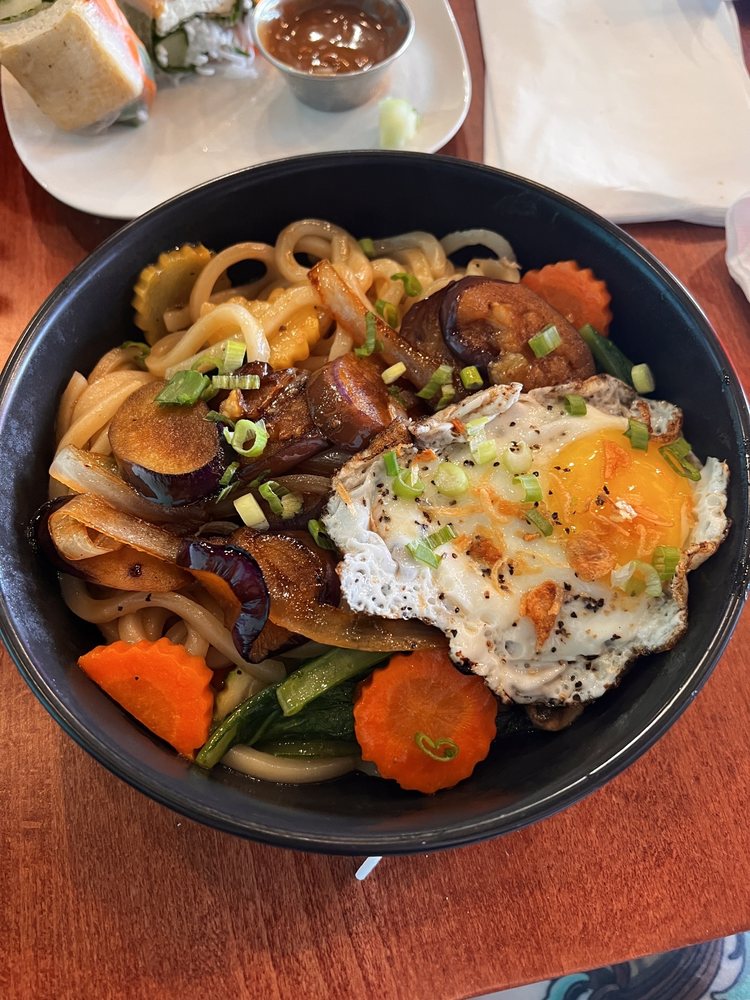 Stir Fry Udon Bowl