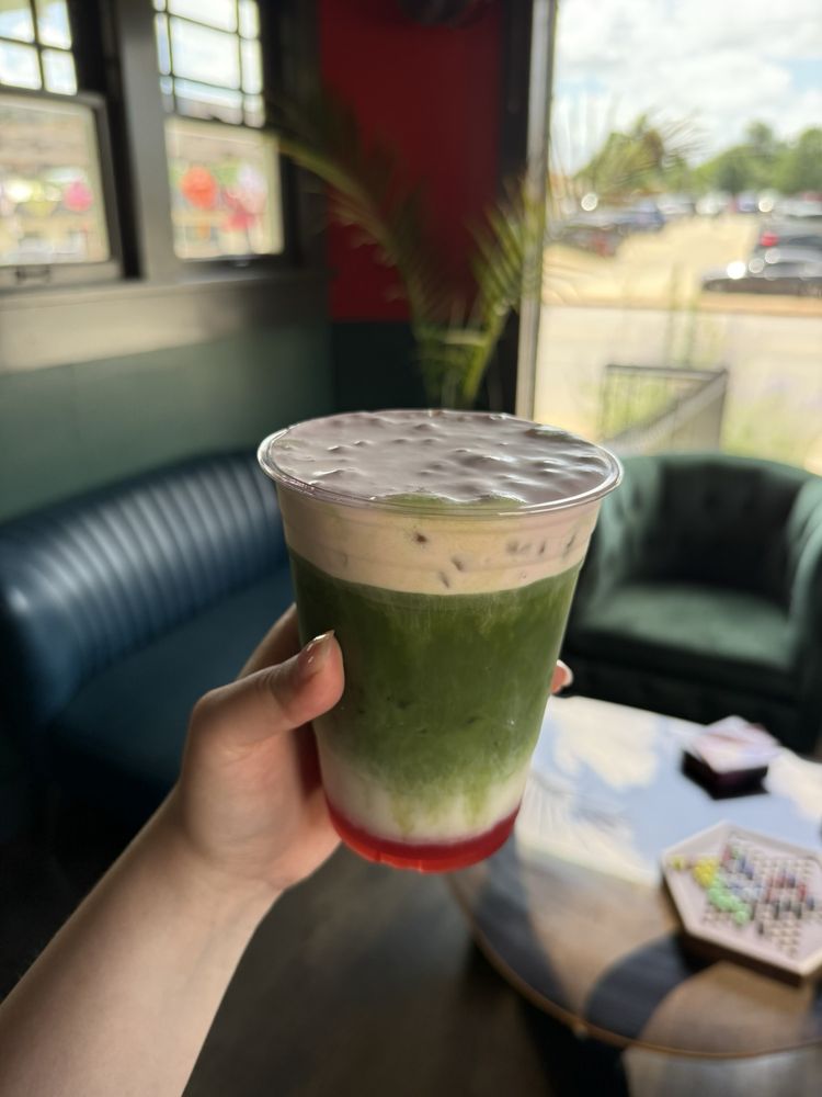 Strawberry Matcha Latte Vietnamese