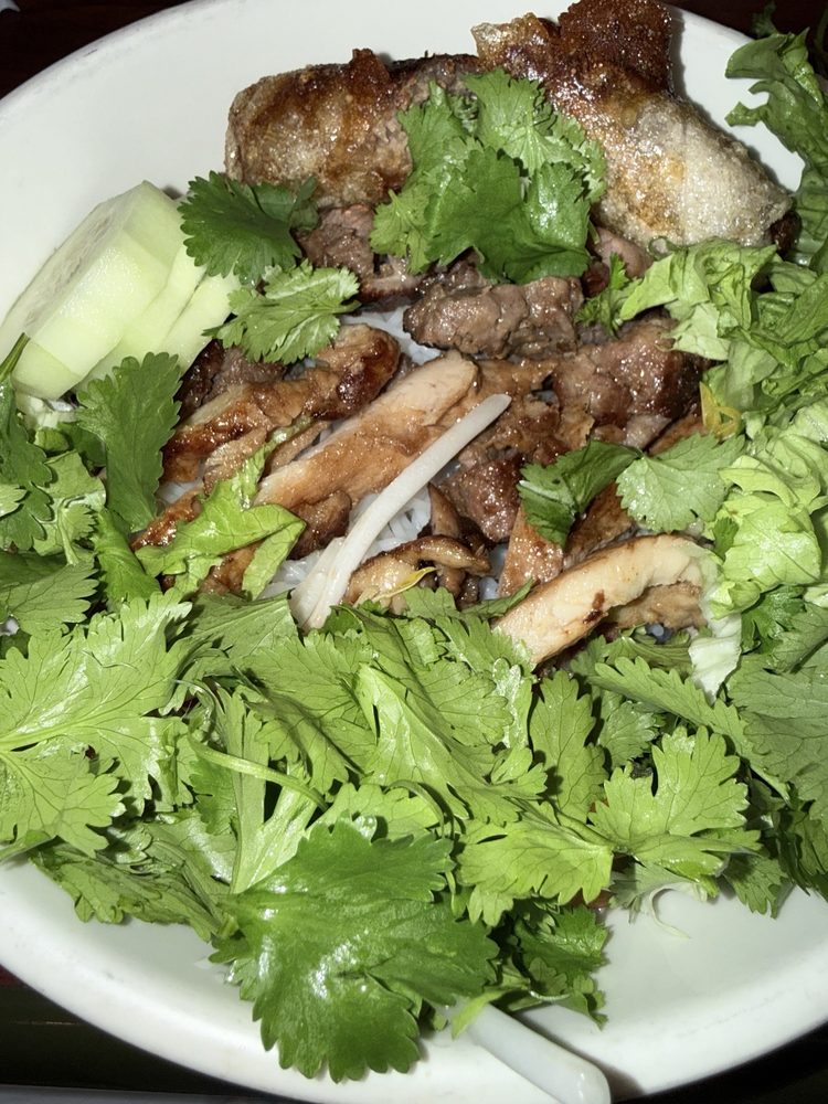 Combo Noodle Bowl - Bun Dac Biet