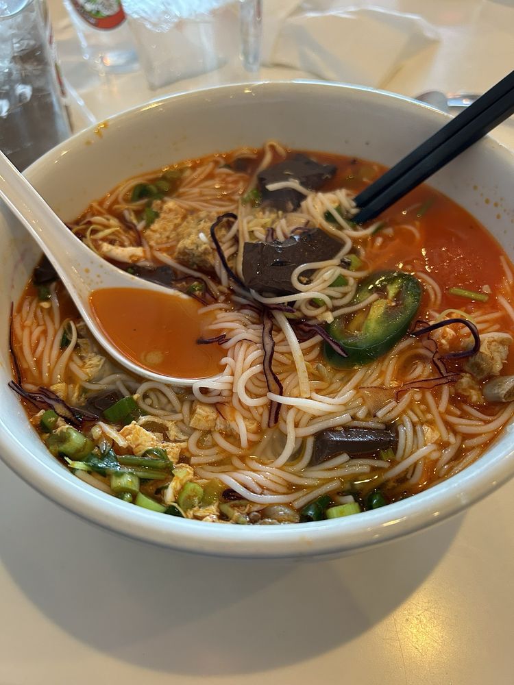 Bun Rieu
