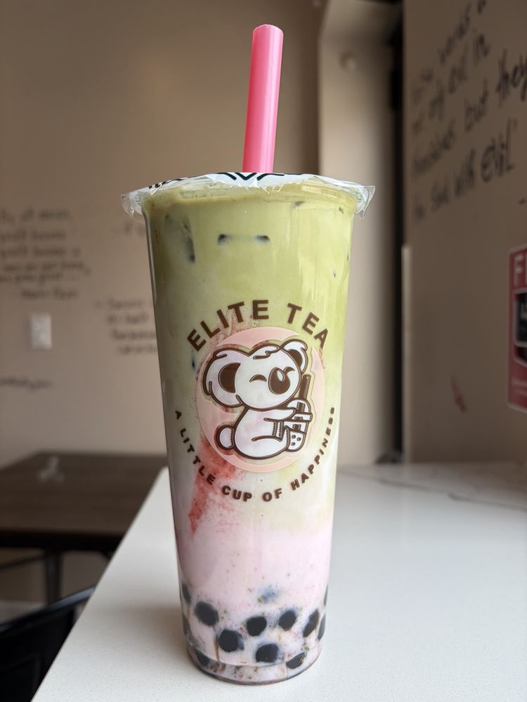 Strawberry Matcha Latte/