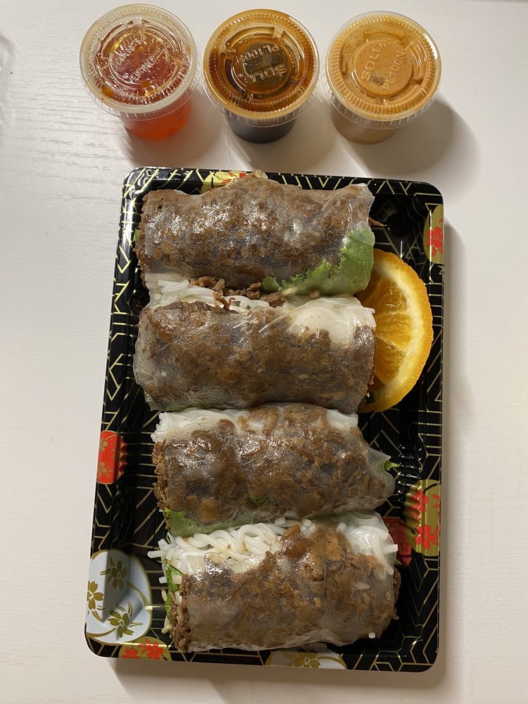 BBQ Pork Salad Rolls