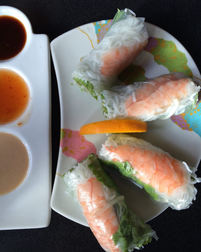 Steamed Shrimp Salad Rolls