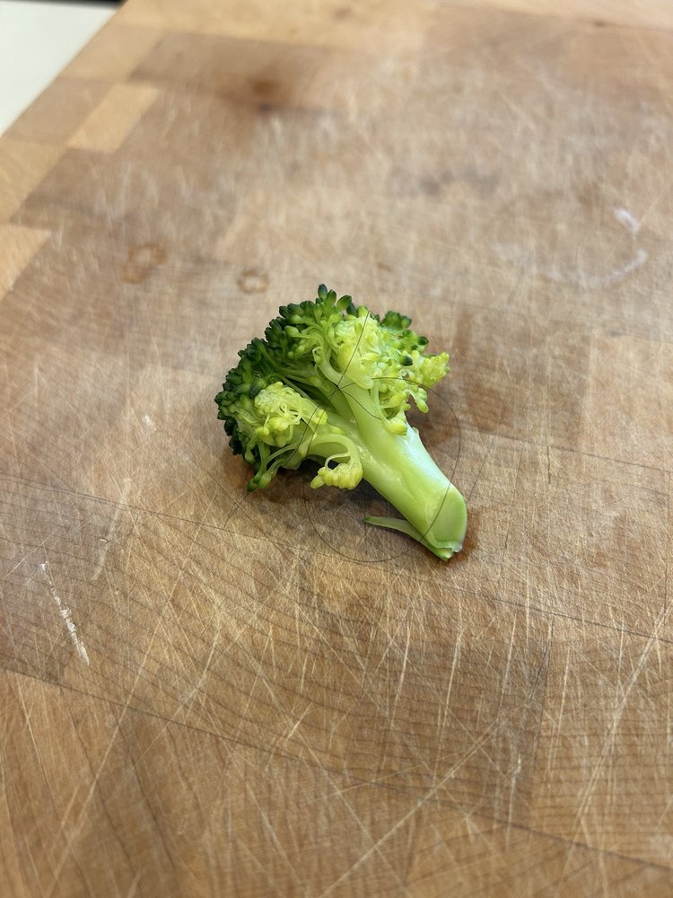 P13 P-13 Vietnamese Spicy Beef Noodles Soup. Bun Bo Hue