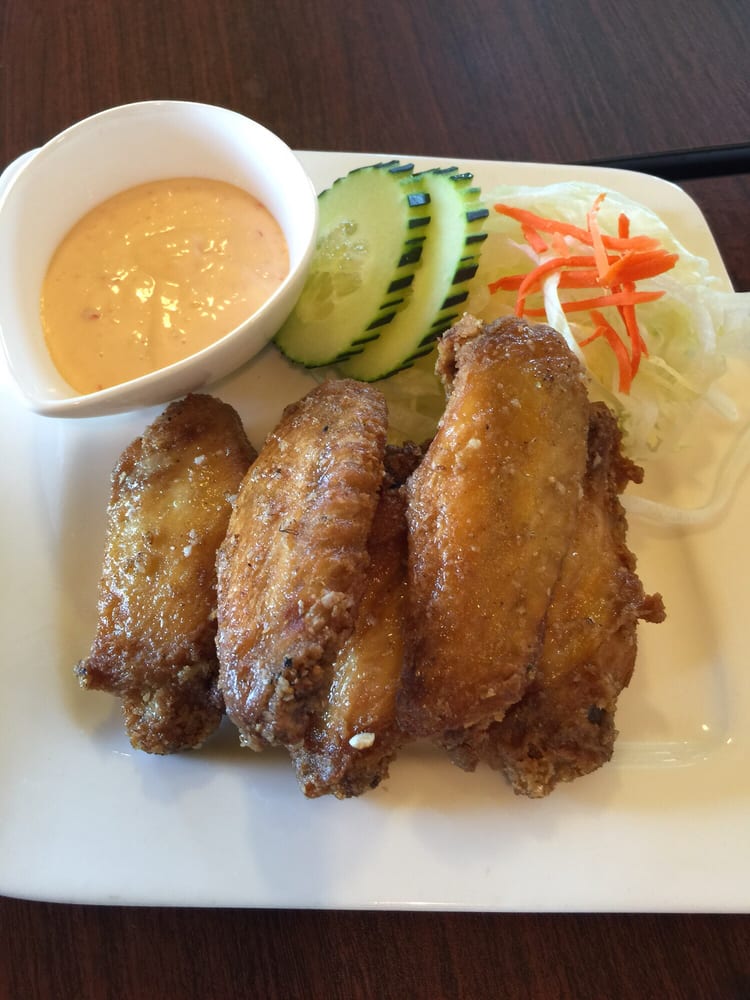 A6 - Fried Chicken Wings / Cánh Gà Chiên Bơ