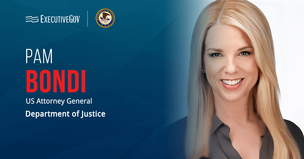 Pam Bondi tuyên thệ nhậm chức Tổng chưởng lý Hoa Kỳ.