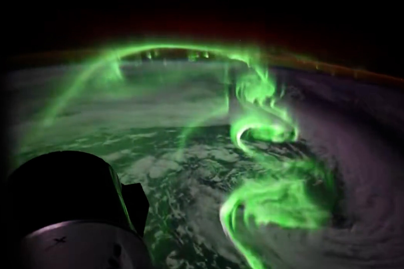 10vid-southern-lights-cover-superJumbo.jpg