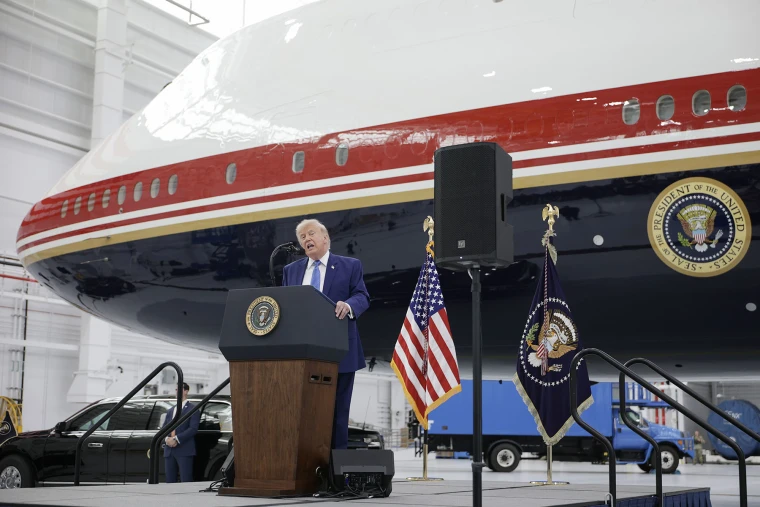 260619-trump-air-force-one-mn-1615-07a29d.webp