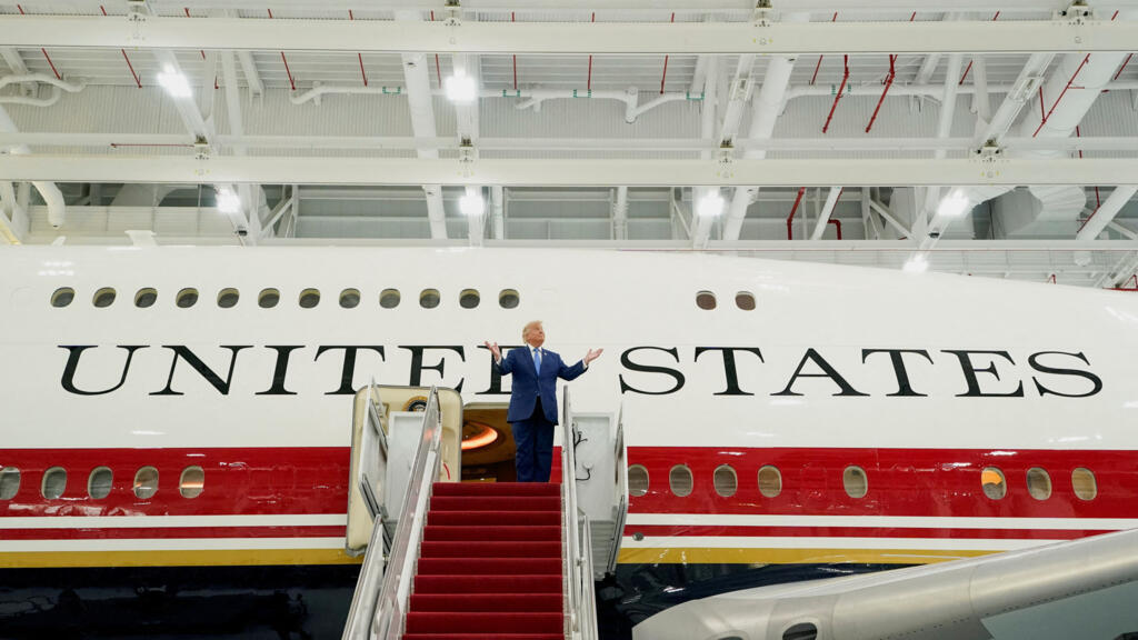 2026-06-19T212849Z-1072209653-RC27XLAHM4A4-RTRMADP-3-USA-TRUMP.jpg