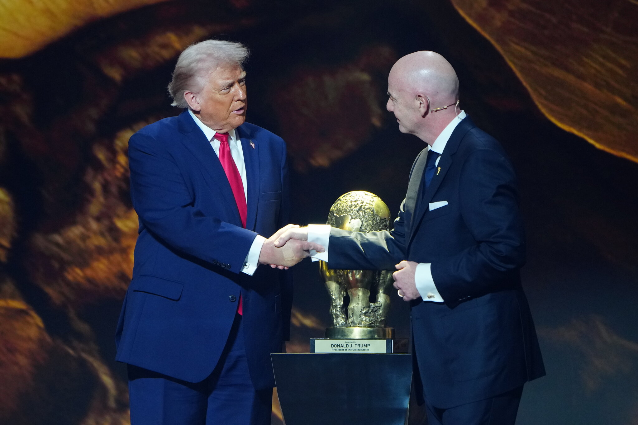 05DC-FIFA-TRUMP-top-superJumbo (1).jpg