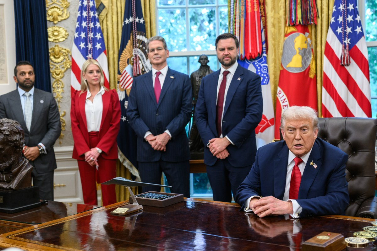 Tổng thống Trump tại Phòng Bầu dục.