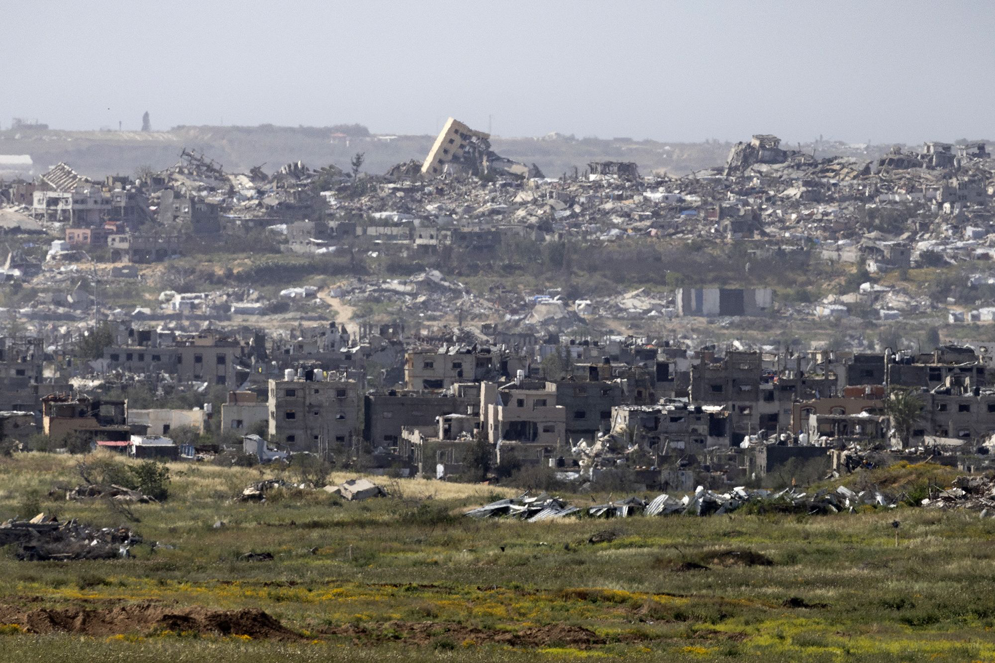 Khung cảnh đổ nát tại Dải Gaza.