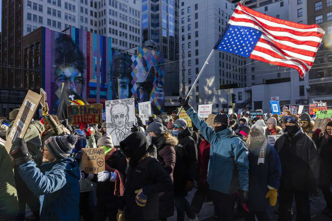 Người biểu tình chống ICE tại Minneapolis hồi đầu năm 2026. 