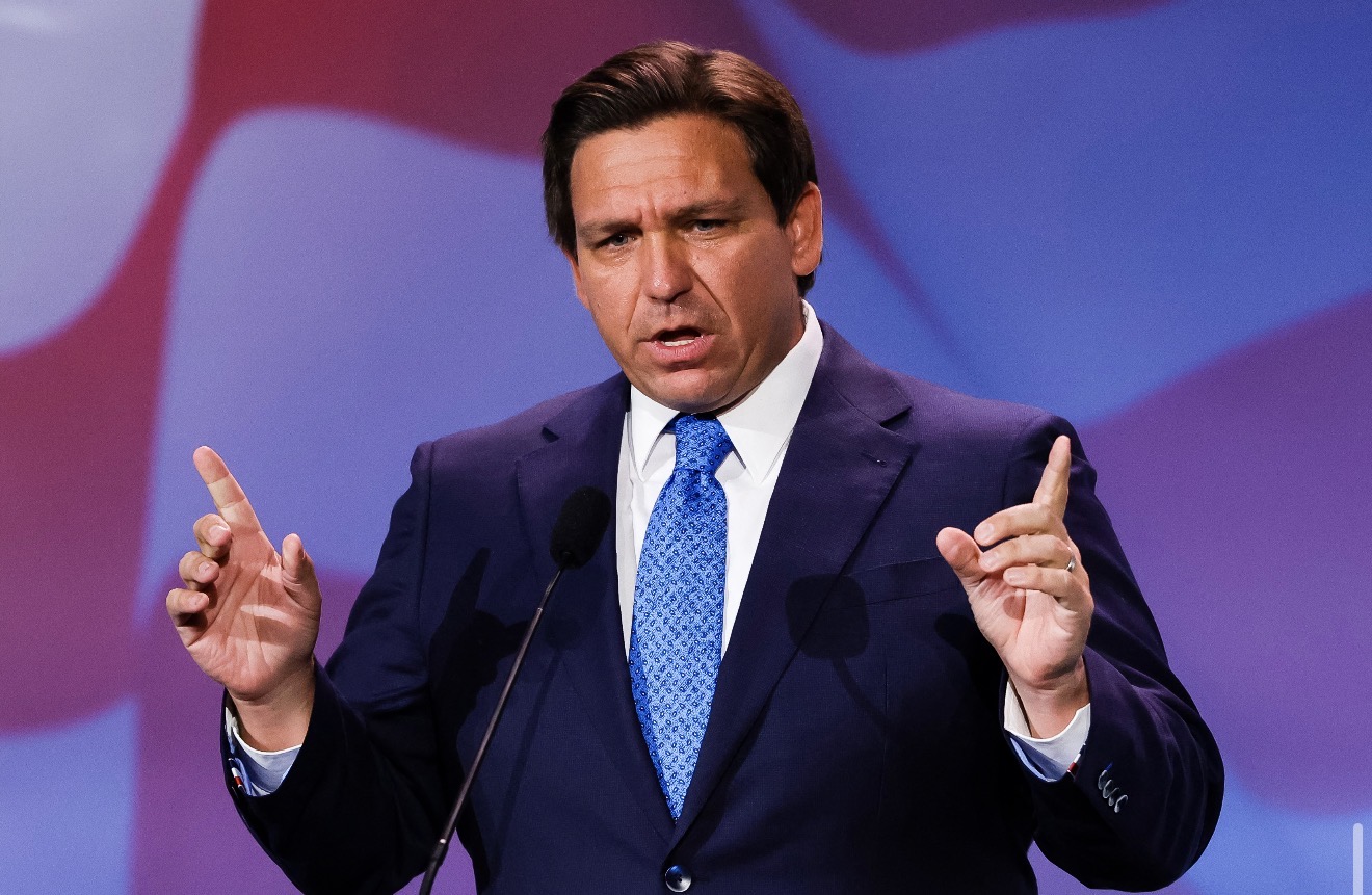 Thống đốc Florida Ron DeSantis. Nguồn: OPB